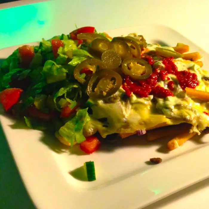 Kapsalon (Patates Kızartmalı Döner Tabağı)