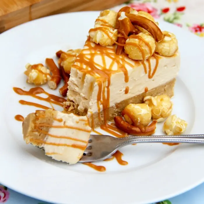 Tuzlu Karamelli Cheesecake