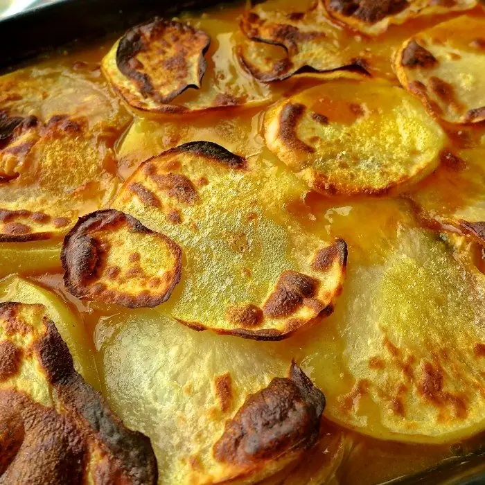 Tavuklu Mantarlı Fırın Güveç (Hotpot)