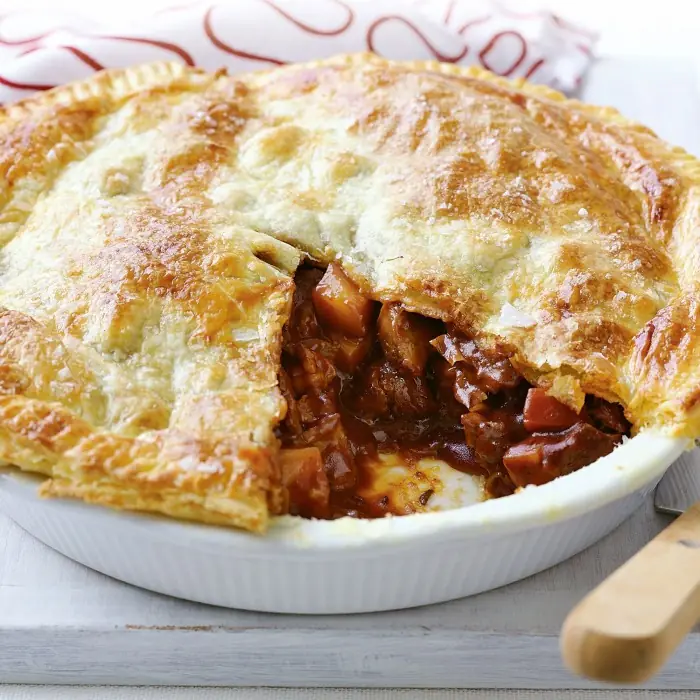 Kuzu Etli Patatesli Börek (Lamb and Potato Pie)