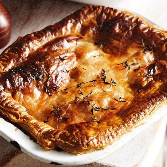 Biftek ve Böbrekli Börek (Steak and Kidney Pie)