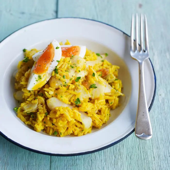 Kedgeree (Baharatlı Pilavlı Füme Mezgit)