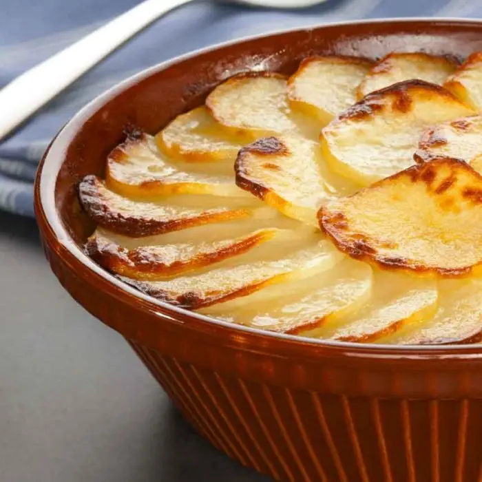 Boulangère Patates (Fırında Soğanlı Patates)
