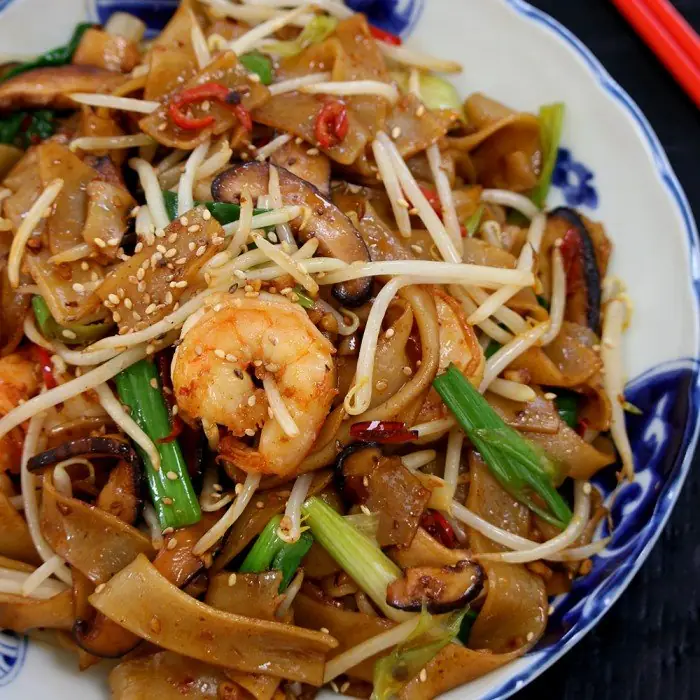 Karidesli Chow Fun (Pirinç Noodle)