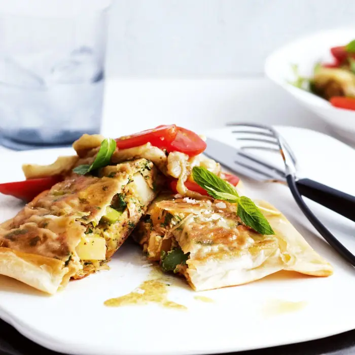 Ton Balıklı ve Yumurtalı Brik