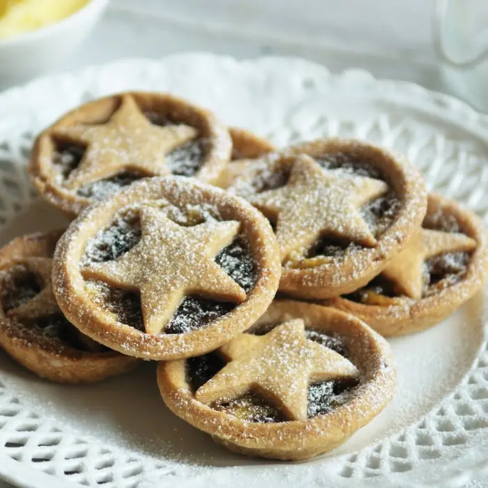 Mince Pie (Kıymalı Meyve Dolgulu Noel Turtaları)