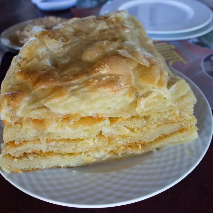 Feteer Meshaltet (Mısır Katmerli Böreği)