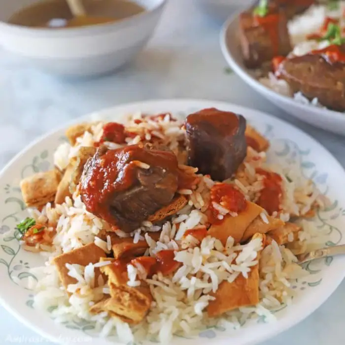 Mısır Usulü Fatteh (Etli Pilavlı Pide Yemeği)