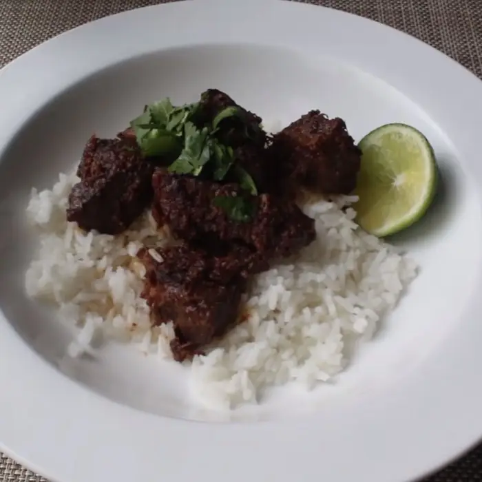 Beef Rendang (Malezya Usulü Baharatlı Dana Eti)