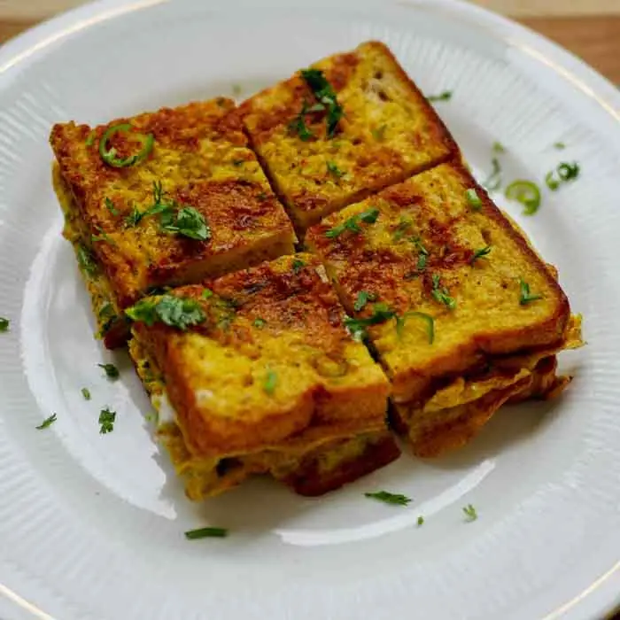 Ekmekli Omlet