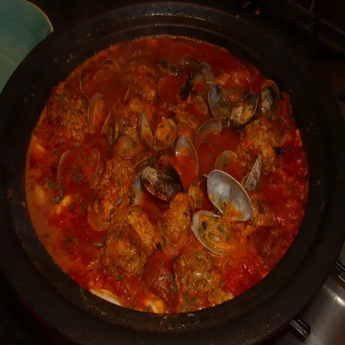 Midyeli, Chorizolu ve Kalamarlı İspanyol Köftesi
