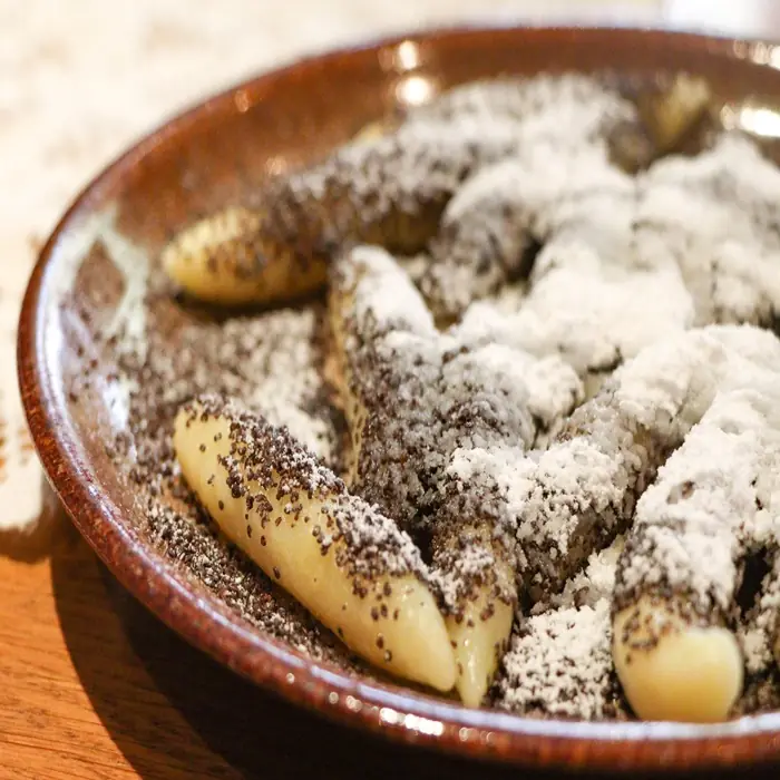 Šúľance s Makom (Haşhaşlı Patates Gnocchisi)