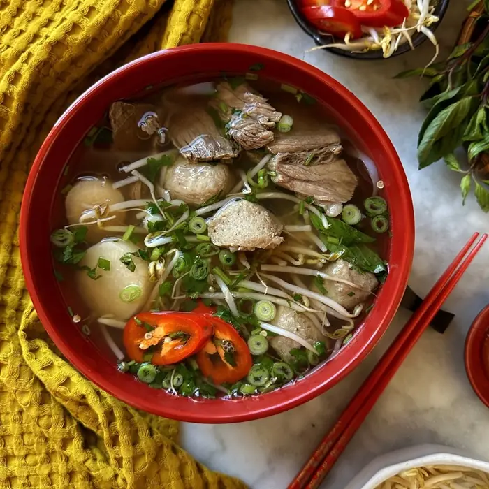Dana Etli Pho (Vietnam Çorbası)