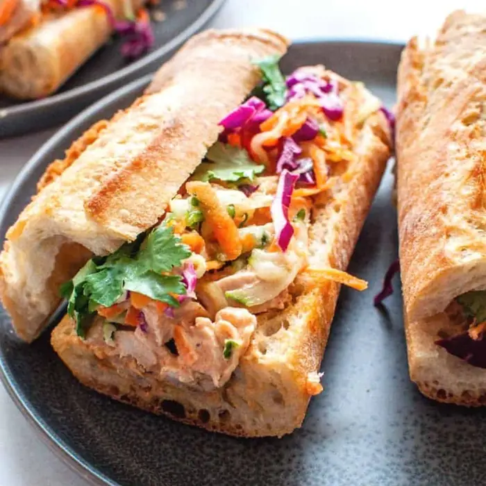 Hindi Etli Bánh Mì (Vietnam Sandviçi)