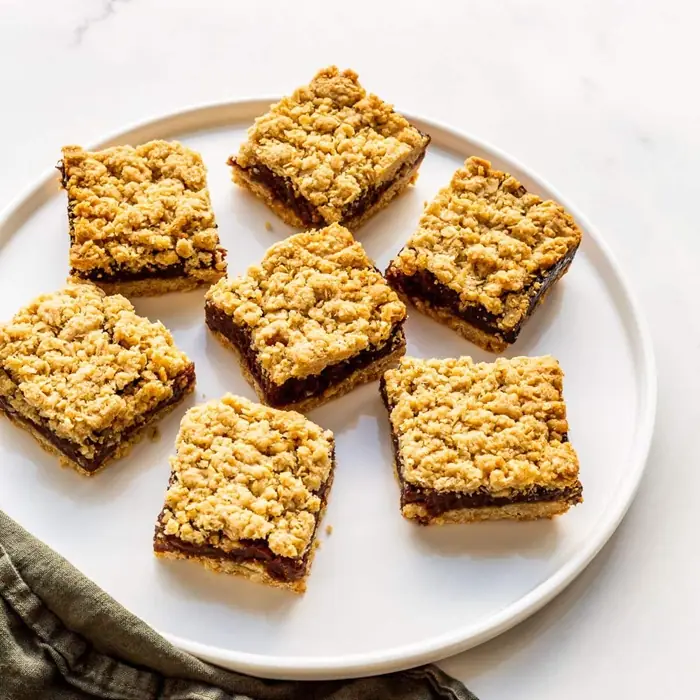Hurmalı Kare Kek (Date Squares)