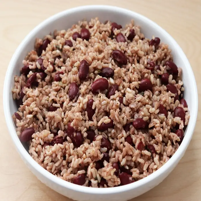 Jamaika Usulü Instant Pot Pilav ve Fasulye