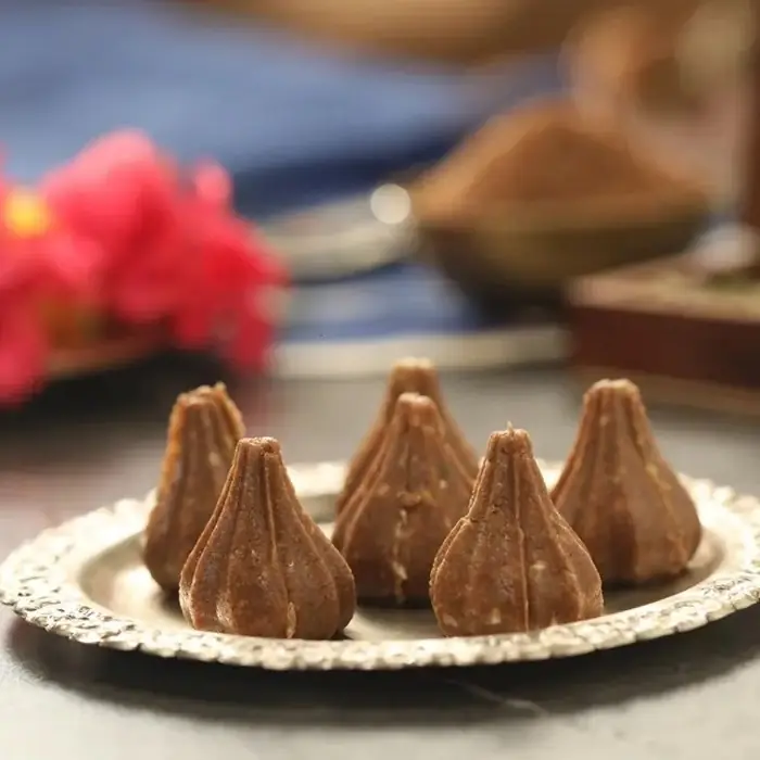Biss Pekmezli (Jaggery) Hindistan Cevizli Modak